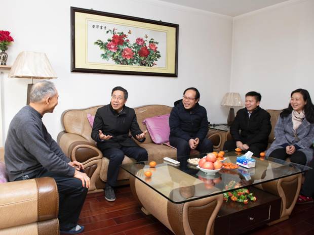 https://news.xidian.edu.cn/__local/7/08/A1/AA5EEF167FD10BB7EC783B1EFA3_57D20BCB_4AD93.jpg