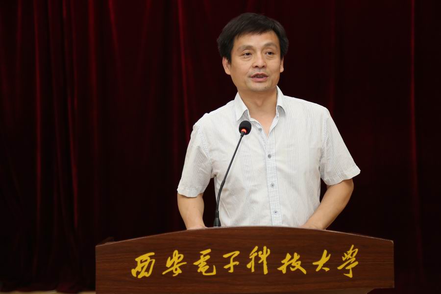 离退休党委书记兼处长车纯主持会议